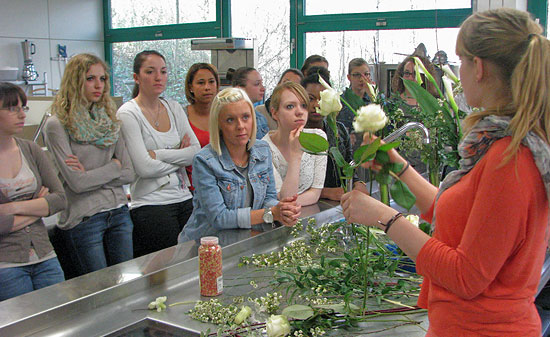 HofaFlora oder Gesteck trifft Gedeck